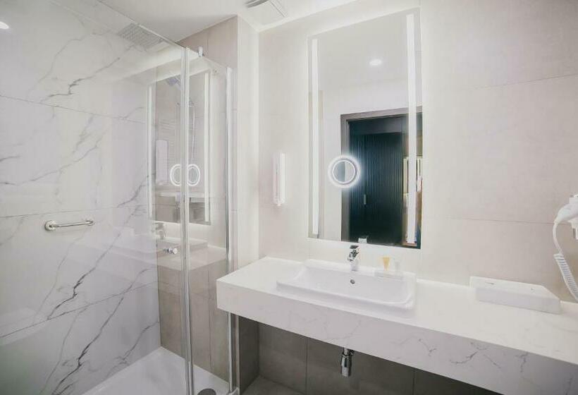 اتاق استاندارد, B&b Hotel Warsaw East