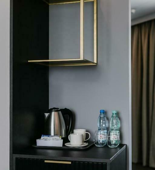 سوییت, B&b Hotel Warsaw East