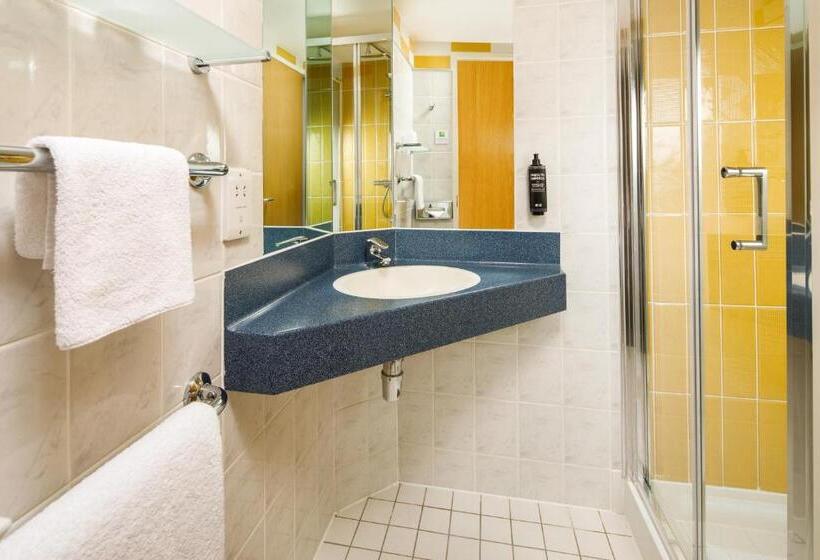 Номер Стандарт, Ibis Styles Birmingham Centre