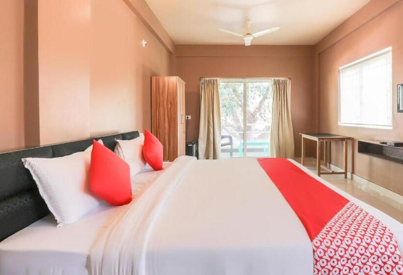 三人经典房间, Oyo 68467 Morjim Suites
