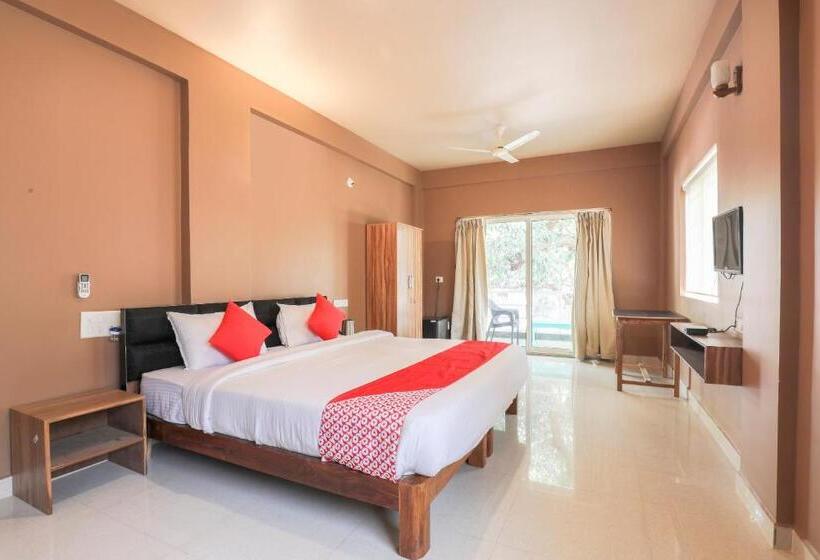 三人经典房间, Oyo 68467 Morjim Suites