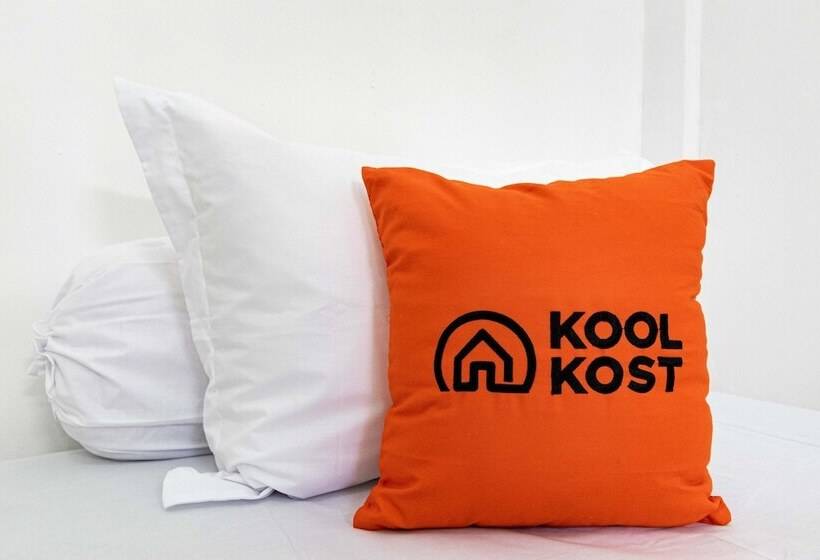 Номер Стандарт Совместная Ванная, Koolkost Syariah Near Tunjungan Plaza 2