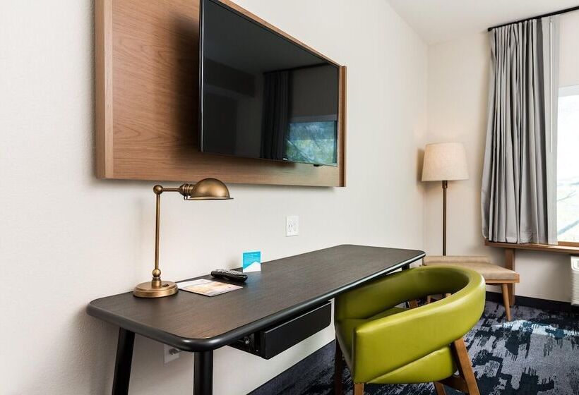 标准间带双人床, Fairfield Inn & Suites By Marriott Salmon Arm