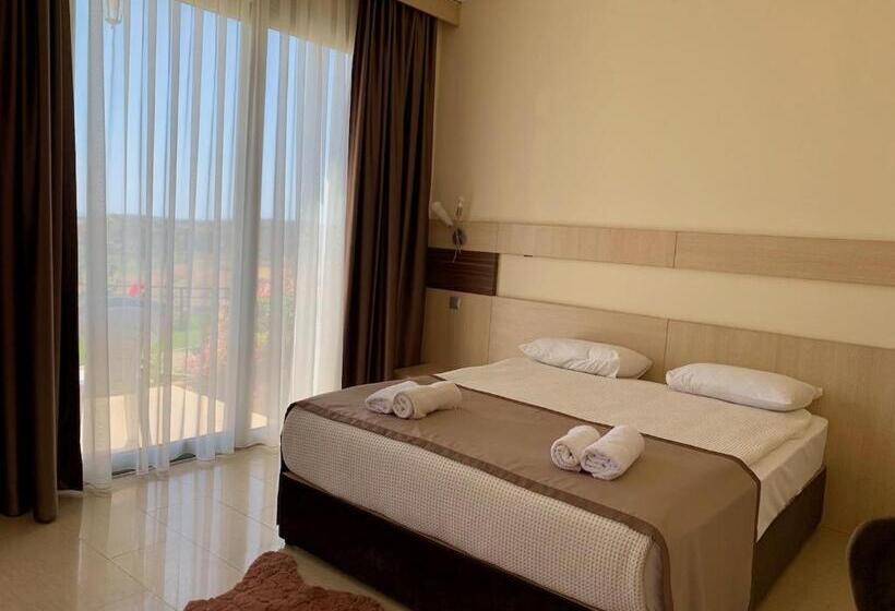 اتاق لوکس, Celebi Garden Hotel   Cittaslow Retreat