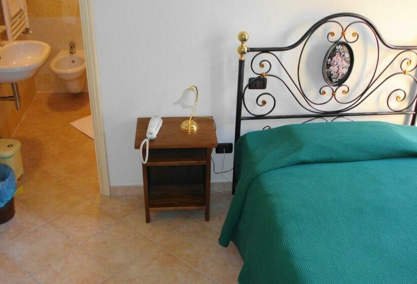 Номер Стандарт, Albergo La Casa Nel Bosco