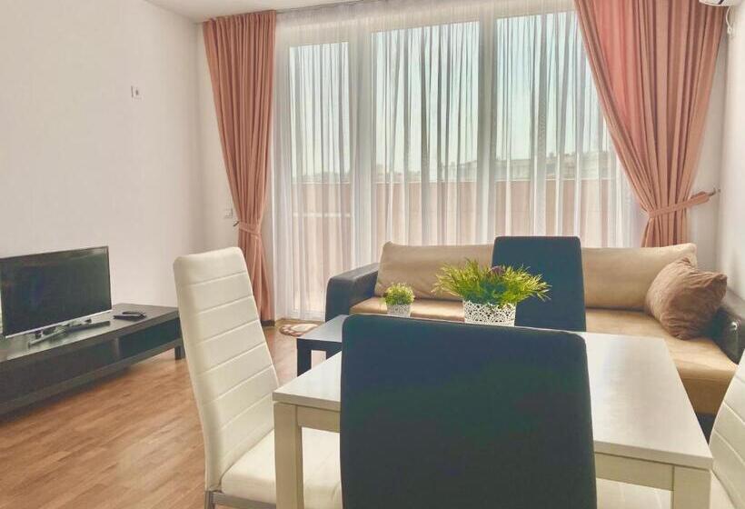 Апартаменты 1 Спальня, Apartments In Sunny Island Complex