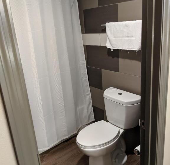 带2个卧室的套房, Riverside Tower