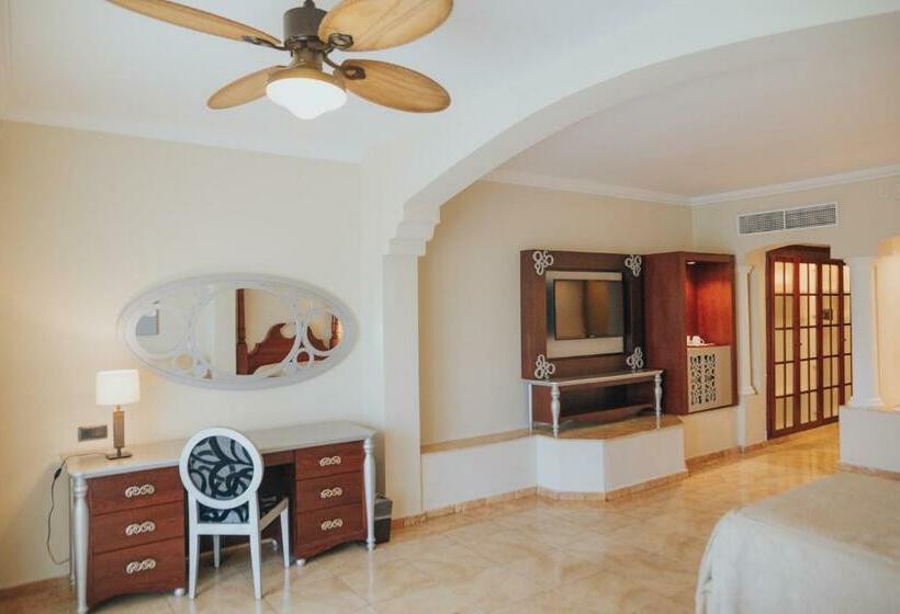 Полулюкс с Гидромассажем, Majestic Colonial Punta Cana   All Inclusive