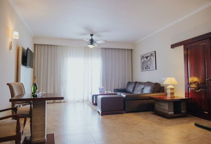 Люкс с гидромассажем, Majestic Colonial Punta Cana   All Inclusive