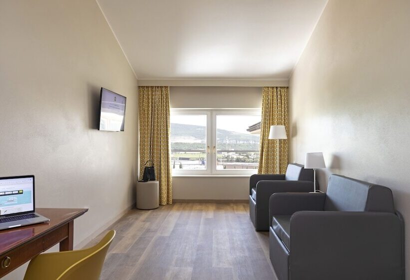 4인용 스탠다드 룸, B&b Hotel Affi   Lago Di Garda