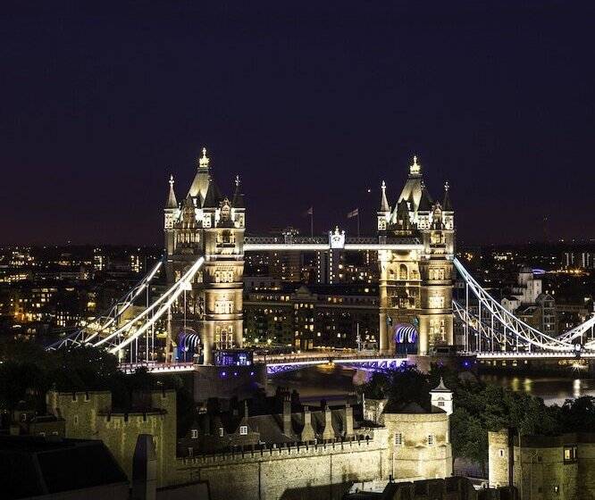 Полулюкс, Apex City Of London