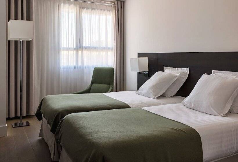 Номер Стандарт, New Hotel Of Marseille   Vieux Port