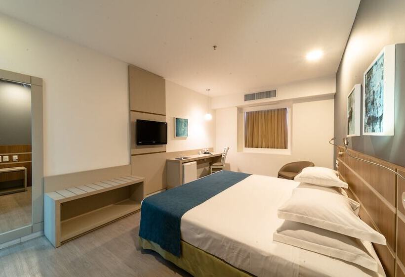 اتاق سوپریور با چشم‌انداز استخر, Oasis Imperial & Fortaleza
