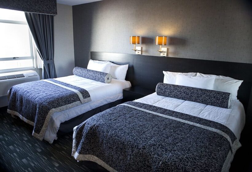 带2个双人床的标准工作室, Ramada Plaza By Wyndham West Hollywood Hotel & Suites