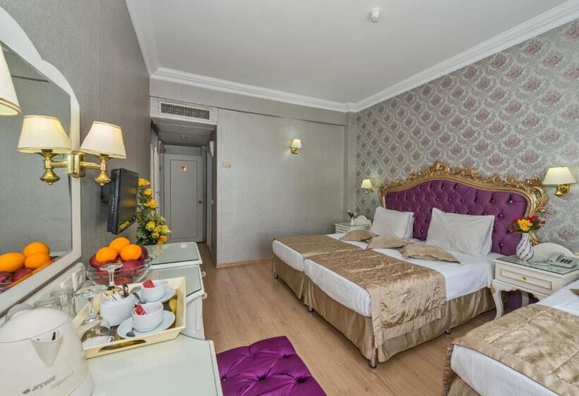 スーペリアの４人部屋, Santa Sophia Hotel   İstanbul