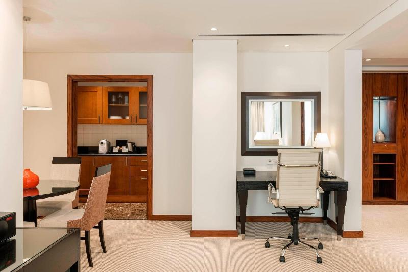 Люкс Deluxe Кровать Кинг, Grosvenor House, A Luxury Collection Hotel, Dubai