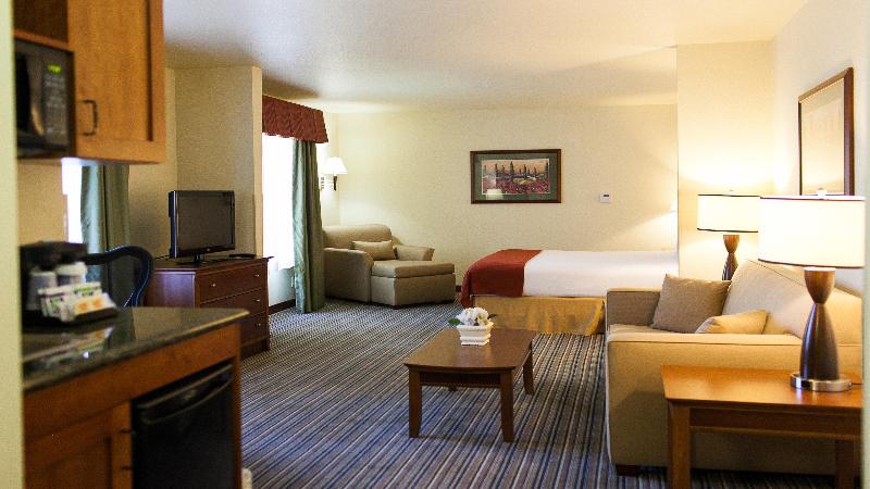 스위트 킹사이즈 침대, Holiday Inn Express Turlock, An Ihg