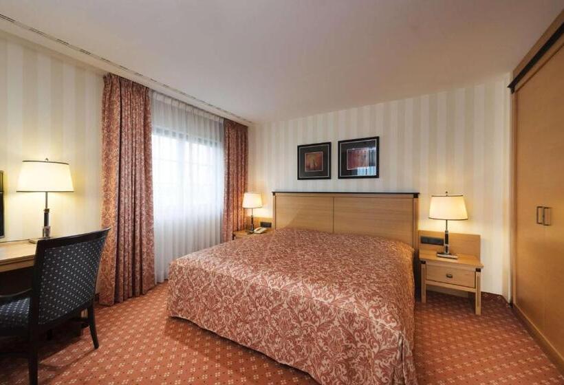 Полулюкс, Maritim Hotel Dresden