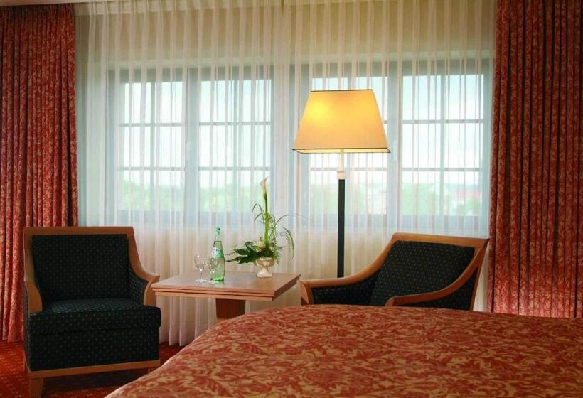 Номер Стандарт, Maritim Hotel Dresden