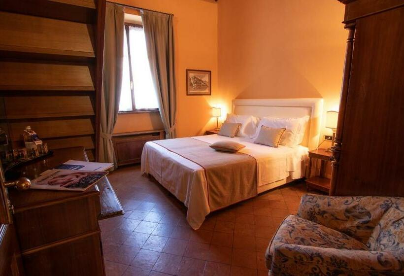 标准间, Albergo Le Due Corti
