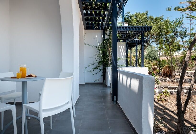 Номер Стандарт, Rivari Santorini
