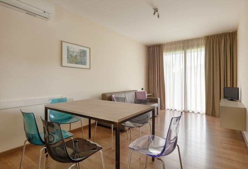 Апартаменты 2 спальни Вид на Сад, Il Sogno Apartments