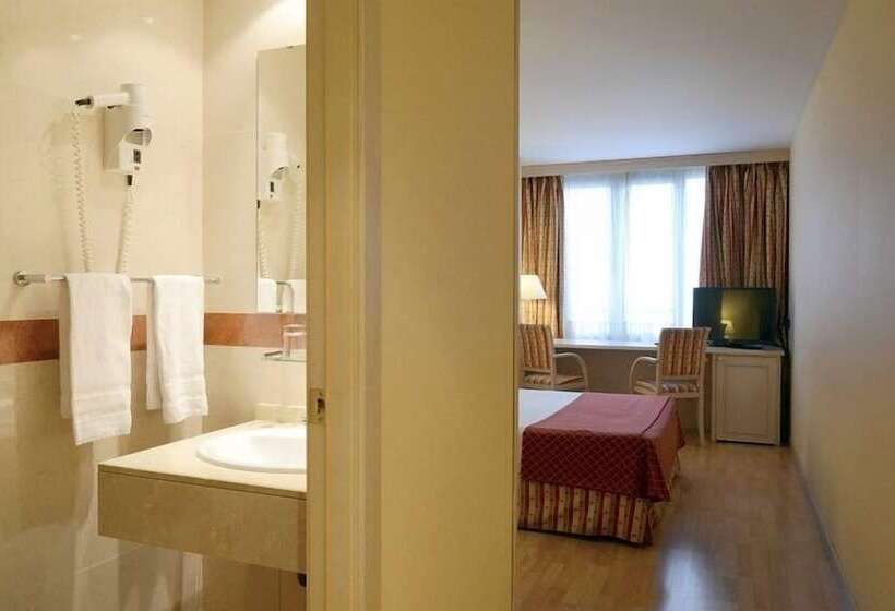 Standard Room, Luze Castellana