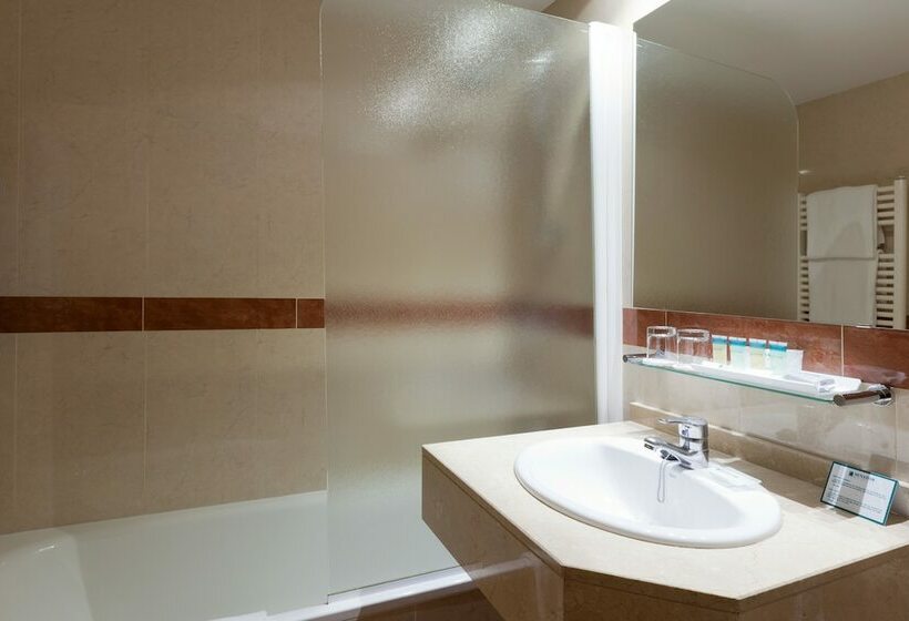 Executive Room, Luze Castellana