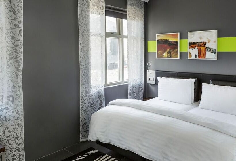 اتاق لوکس با چشم‌انداز دریا, Center Hotels Arnarhvoll