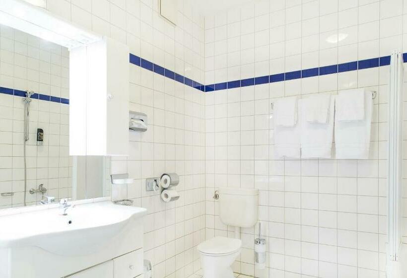 4인용 스탠다드 룸, Garten  Und Kunsthotel Gabriel City
