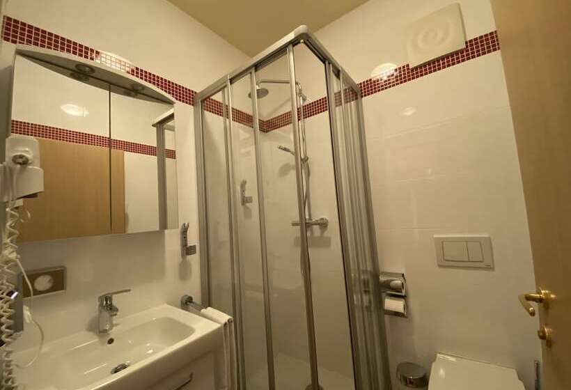 수피리어 룸, Garten  Und Kunsthotel Gabriel City