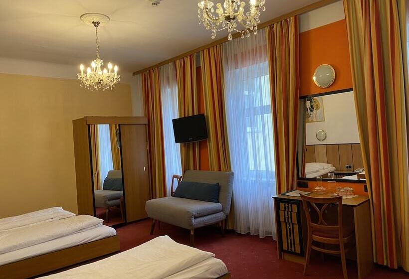 4인용 수피리어 룸, Garten  Und Kunsthotel Gabriel City