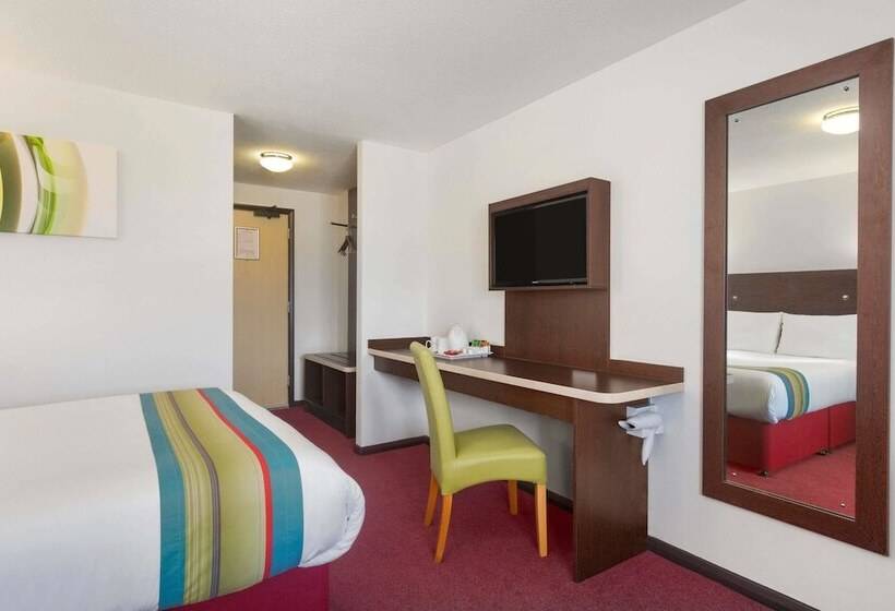 Семейный Номер, Ramada London South Mimms