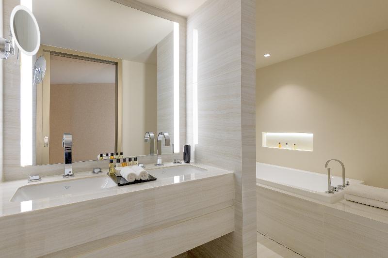 Семейный Номер, Ramada London South Mimms