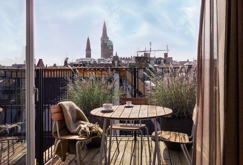 سوئیت با بالکن, Sp34