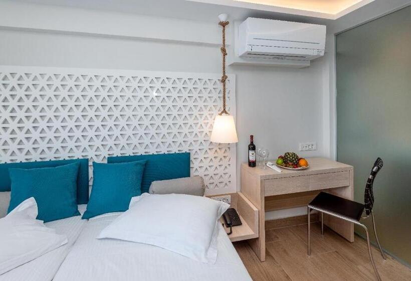 Quarto standard, Triton Boutique