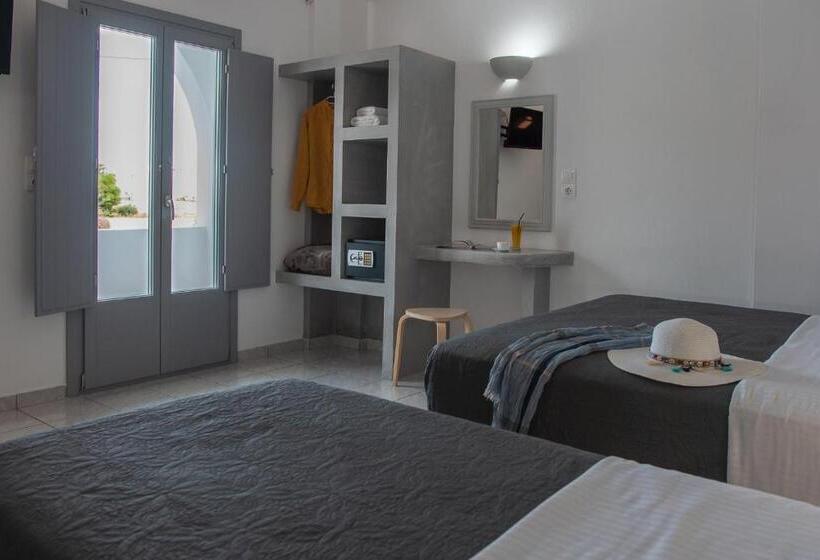 스탠다드 스튜디오, Villa Valvis