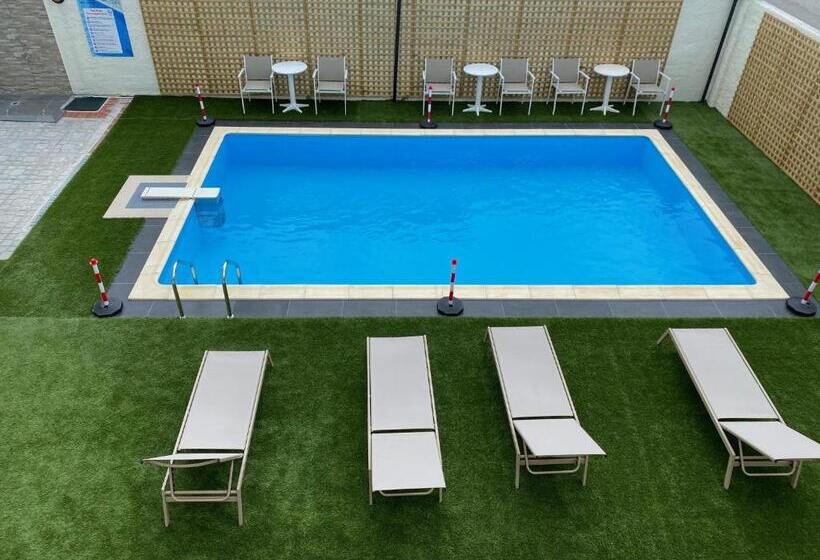 Номер Стандарт Трехместный, Saint George Hotel