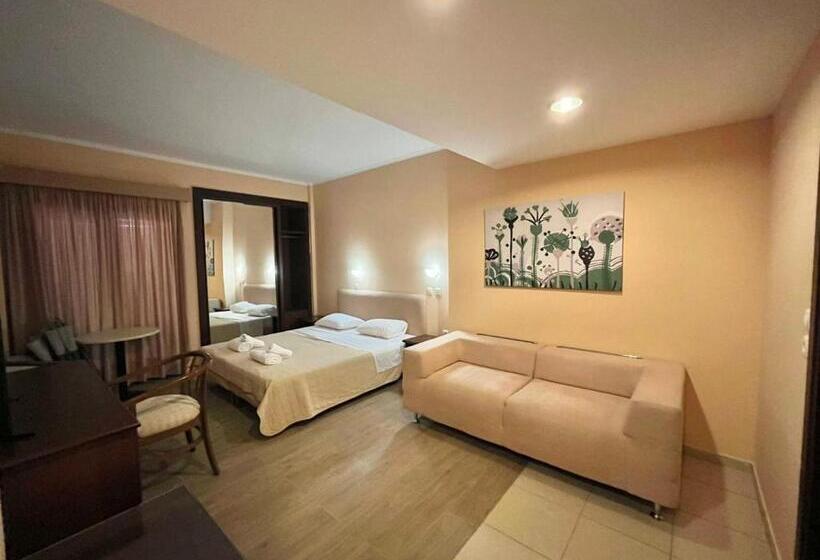 Семейный Номер, Saint George Hotel
