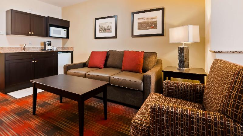スイート, Best Western Plus Red Deer Inn & Suite