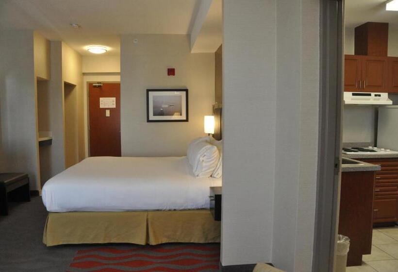 디럭스 룸, Holiday Inn Express Hotel & Suites Barrie, An Ihg