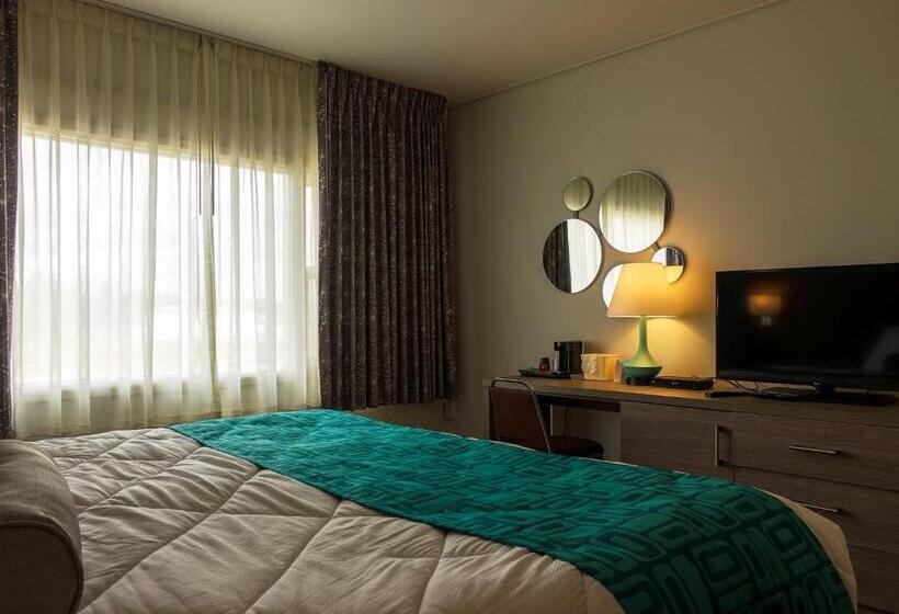 اتاق استاندارد با تخت بزرگ, Motel 6 Sault Ste. Marie, On