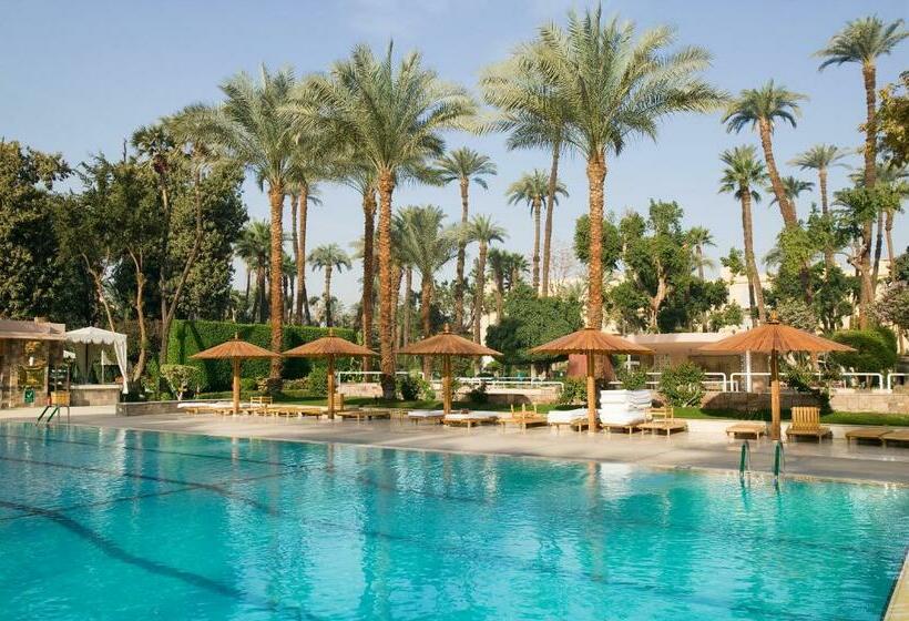 سوییت پرستیژ, Pavillon Winter Luxor
