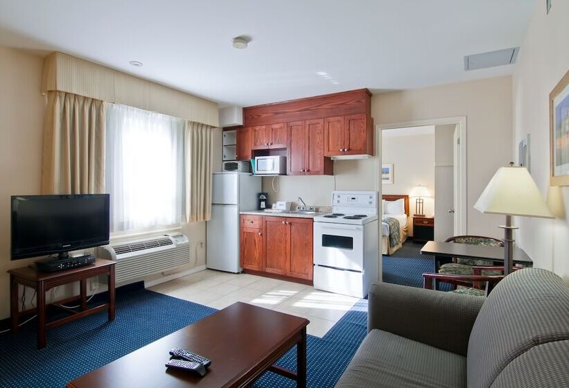 Люкс, Travelodge By Wyndham Trenton