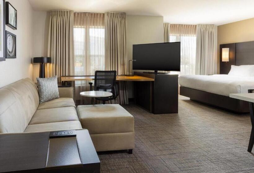带大床的标准工作室, Residence Inn By Marriott Corona Riverside