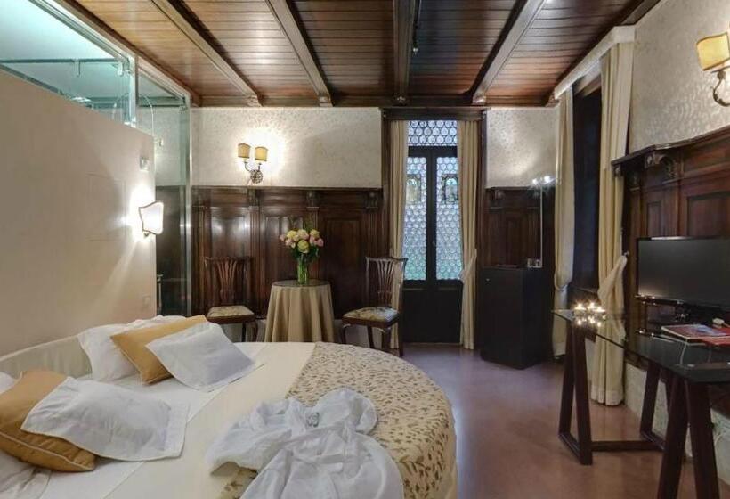 اتاق لوکس, Ca  Nigra Lagoon Resort