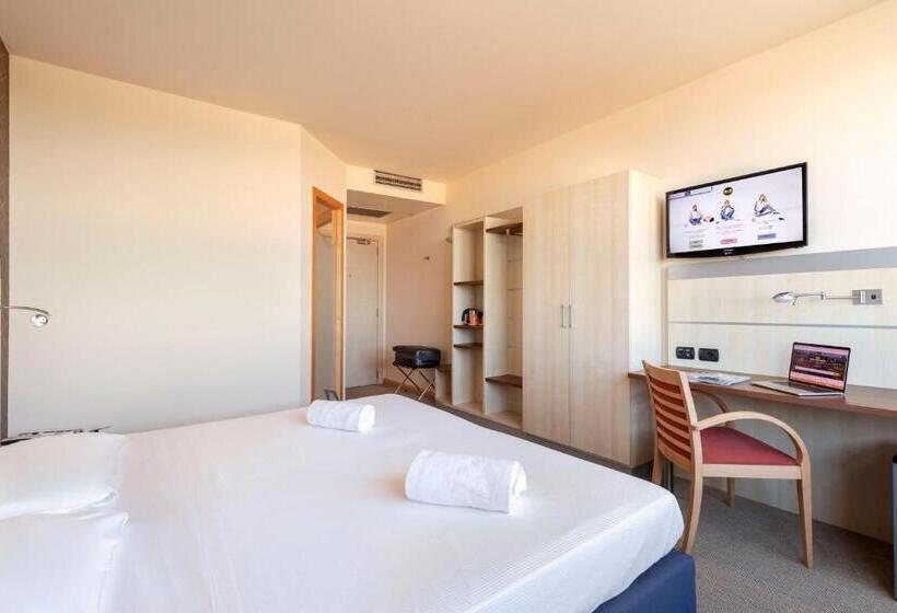 Номер Стандарт, B&b Hotel Cherasco Langhe