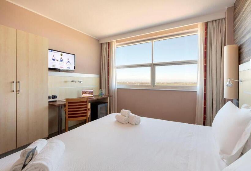 Номер Superior, B&b Hotel Cherasco Langhe