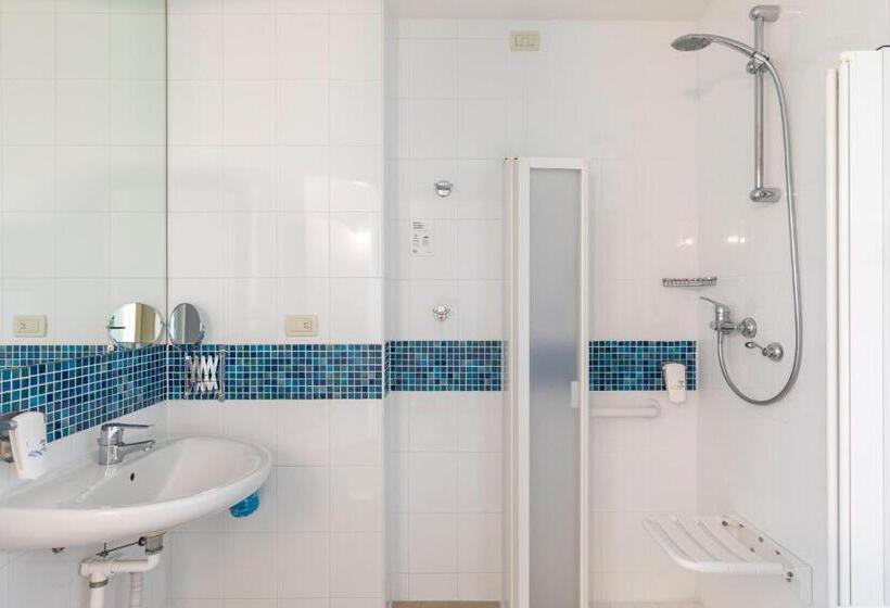 Номер Стандарт Адаптированный для Инвалидов, B&b Hotel Cherasco Langhe