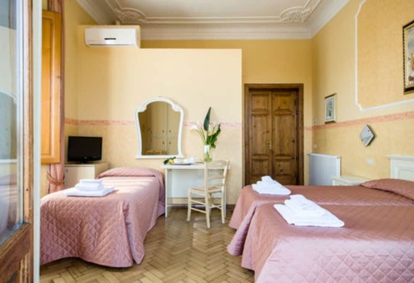 Economy Quadruple Room, Fiorita